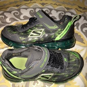Boys Sketchers size 13